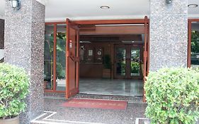รีโอเรสซิเดนซ์กรุงเทพฯ